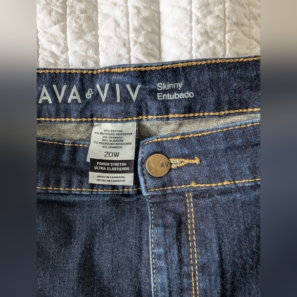 PLUS 20W Ava & Viv Dark Blue Skinny Jeans - Picture 3 of 13